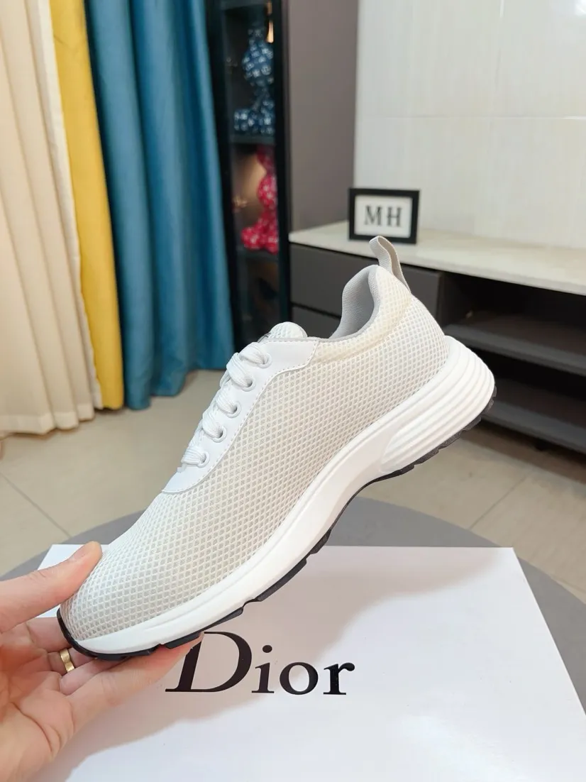 Ex-factory price 420🌹🌹【Dior】Best-selling model, world premiere on official website🔝High-end brand of men's shoes, latest series on official website: The upper is made of imported cowhide with specially designed fabrics➕Mesh breathable lining. Make walking more convenient and comfortable! Compared with the official quality, Midea’s 1:1 replica. Create a fashionable personality to set off your uniqueness! A must-have for trendy men! Classic style. Men's sizes: 38-44.